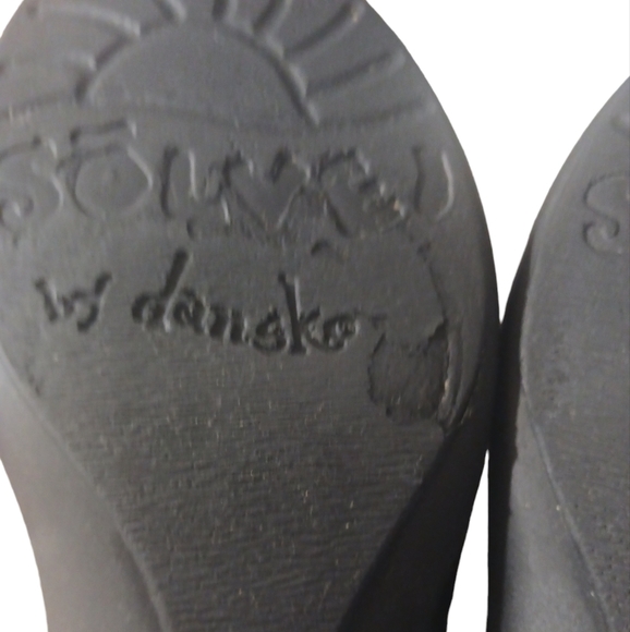 DANSKO SOLVEI Slip On Clogs Black Leather Womens size 6 - Picture 6 of 8
